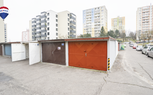 RE/MAX ponúka: Predaj garáže – Bratislava, Rača (Plickova ulica)